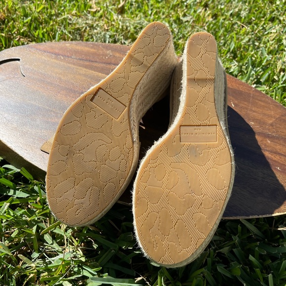 Veronica Beard Soleil Lace-Up Suede Espadrille
Sandals, size 6.5 women - Picture 14 of 14